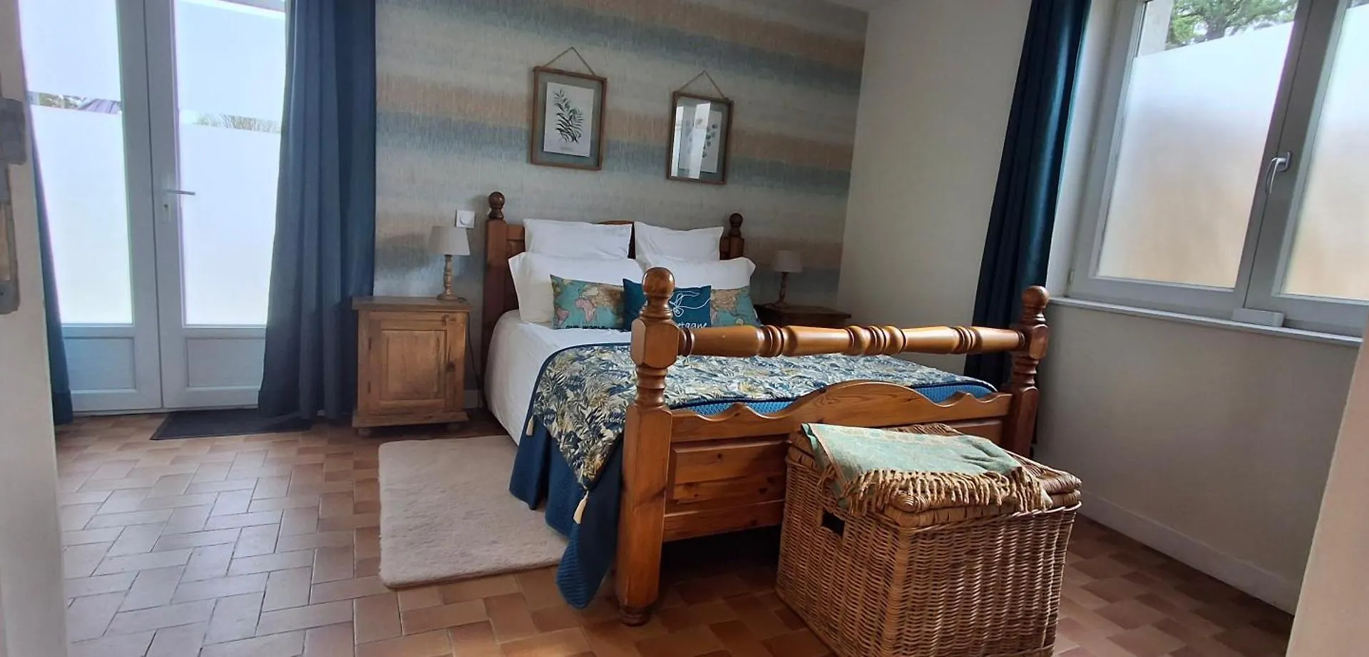Inn Le Black Dog Pub Saint-Aignan  France